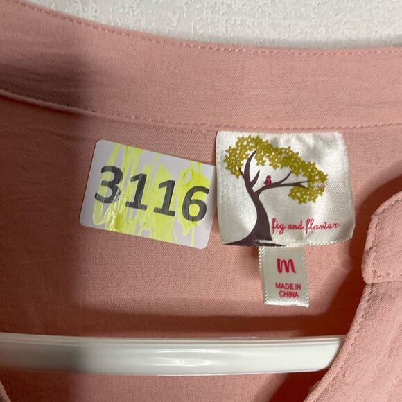 FIG and FLOWER Anthro Top Women’s size M Pink Floral Embroidered Peasant Blouse - Picture 3 of 9